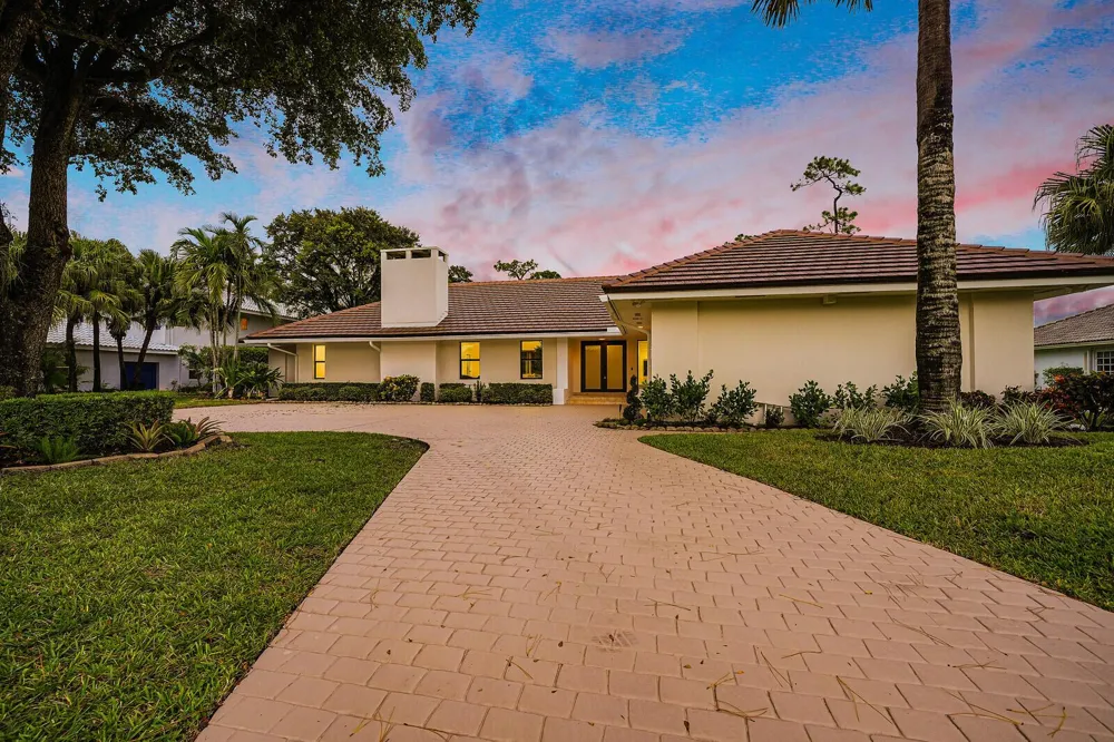 460 Glenbrook Drive Atlantis, FL 33462