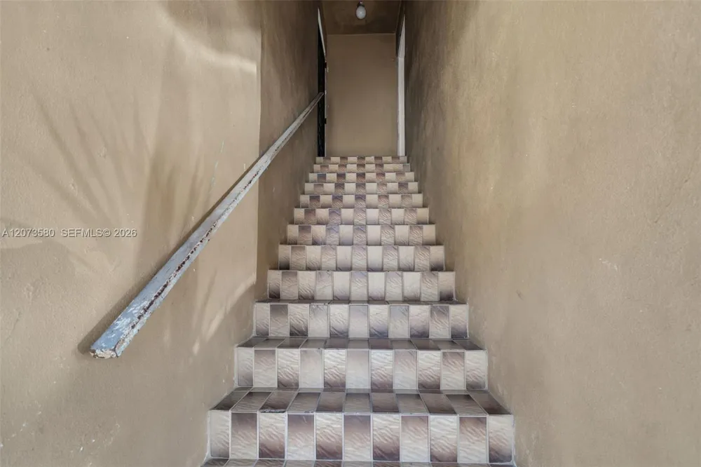 2775 W 62nd St #206 Hialeah, FL 33016