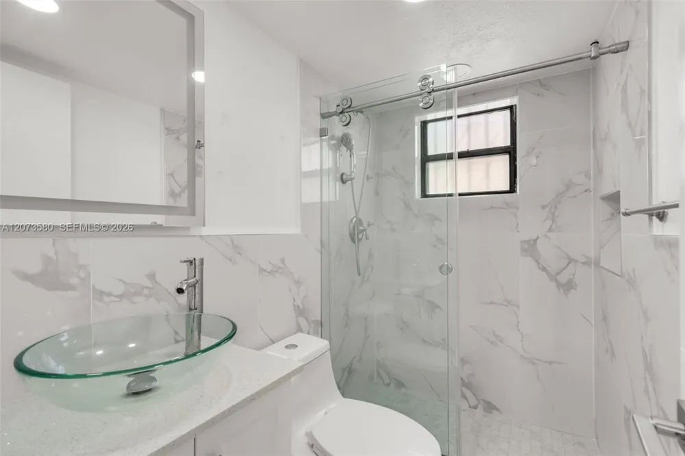 2775 W 62nd St #206 Hialeah, FL 33016