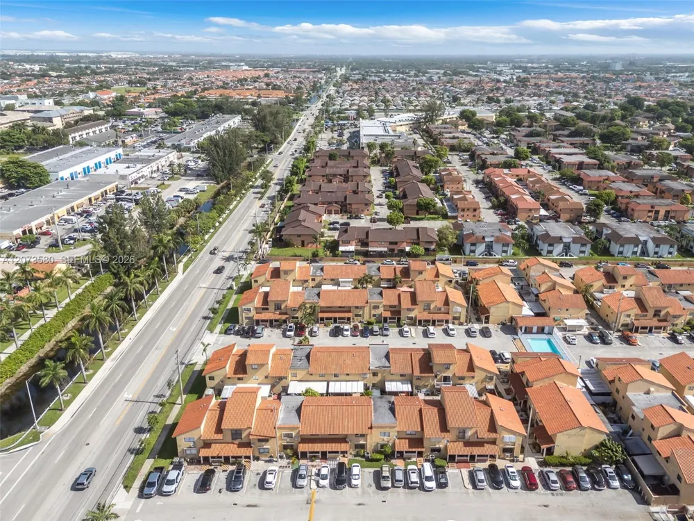 2775 W 62nd St #206 Hialeah, FL 33016