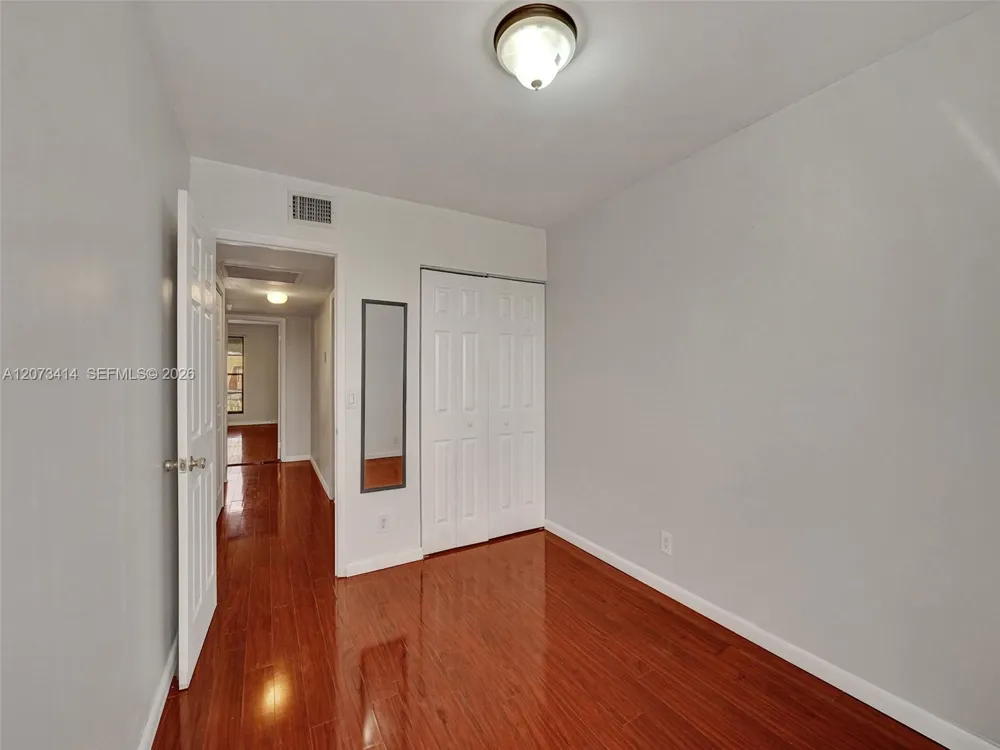 9148 Limetree Ln #181 Pembroke Pines, FL 33024