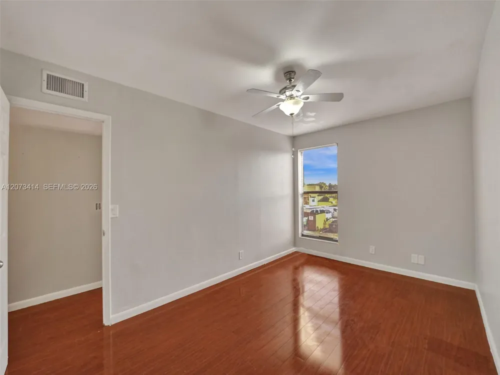 9148 Limetree Ln #181 Pembroke Pines, FL 33024