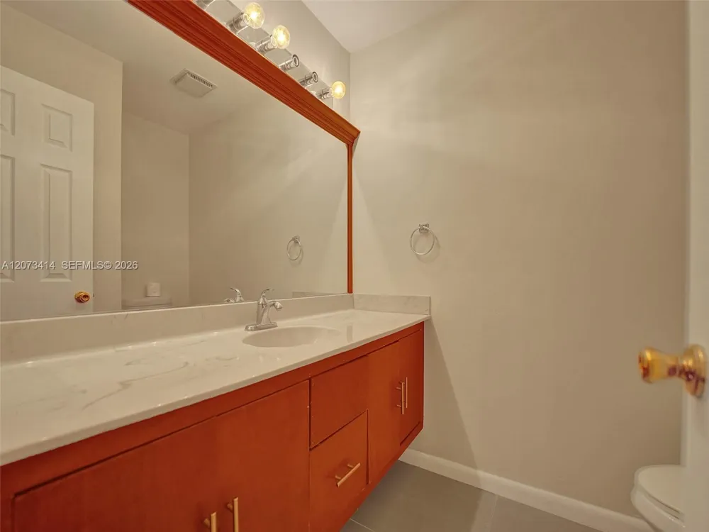 9148 Limetree Ln #181 Pembroke Pines, FL 33024