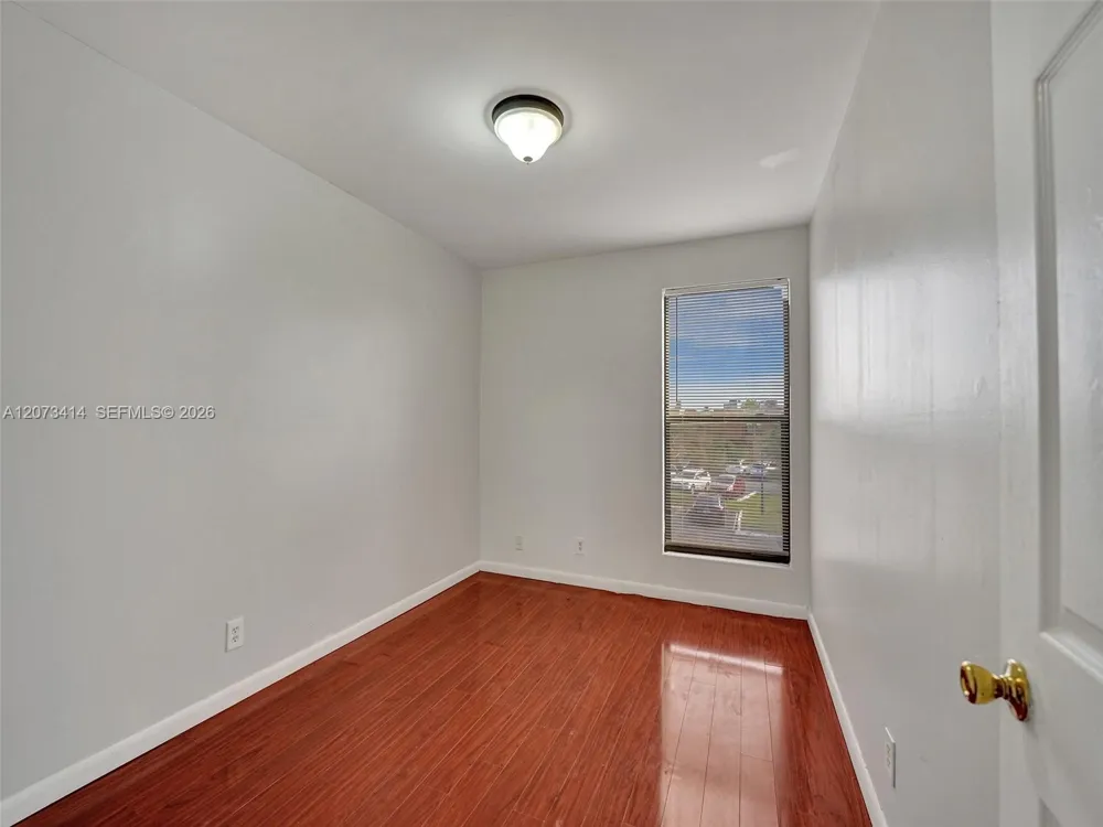 9148 Limetree Ln #181 Pembroke Pines, FL 33024
