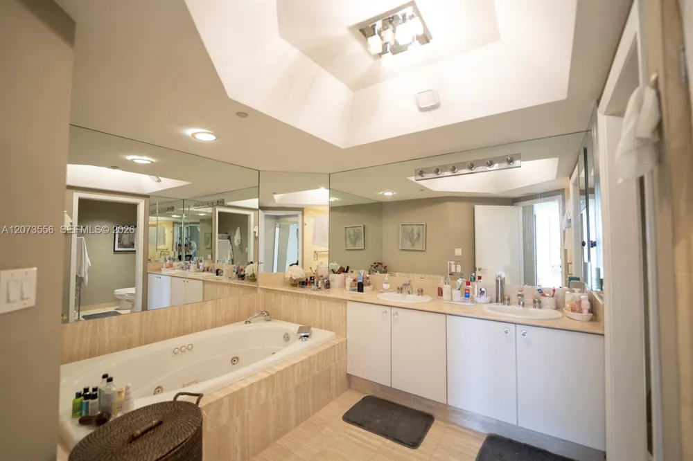 7000 Island Blvd #608 Aventura, FL 33160