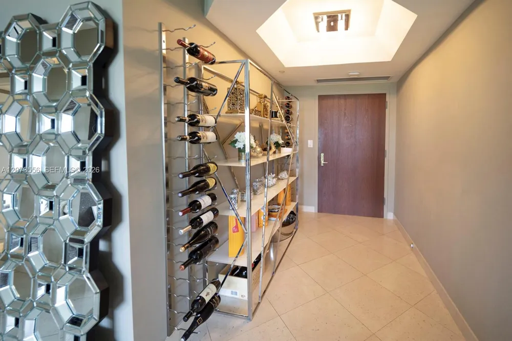7000 Island Blvd #608 Aventura, FL 33160