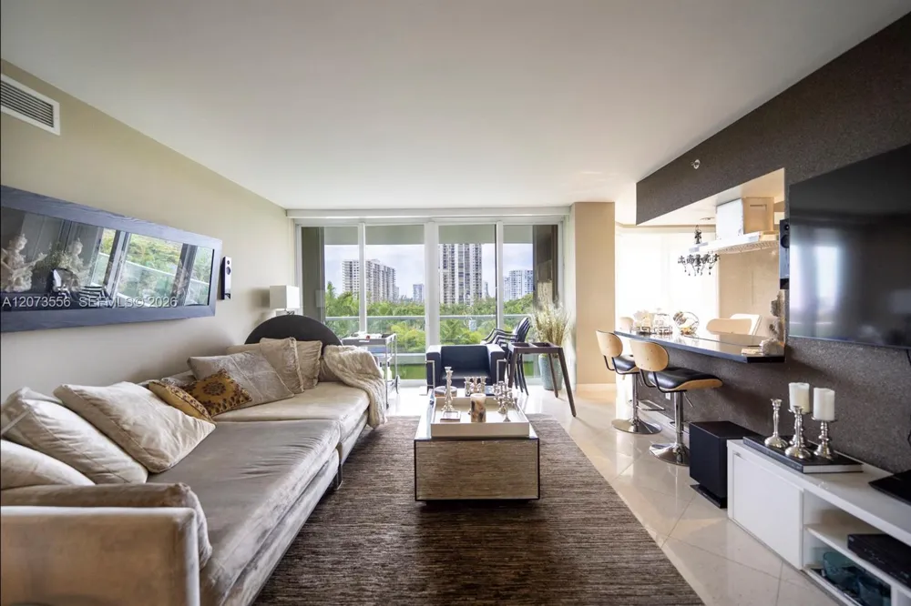 7000 Island Blvd #608 Aventura, FL 33160