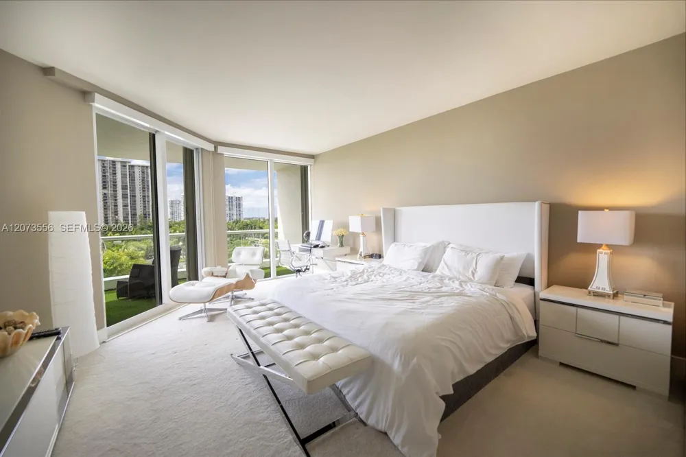 7000 Island Blvd #608 Aventura, FL 33160