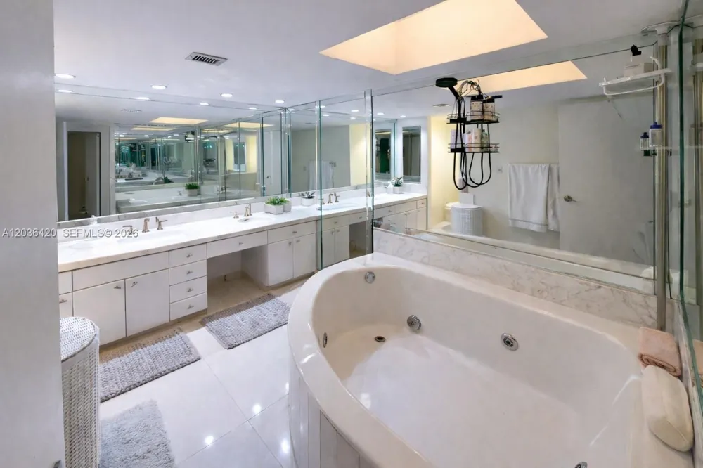 19707 Turnberry Way #20G Aventura, FL 33180