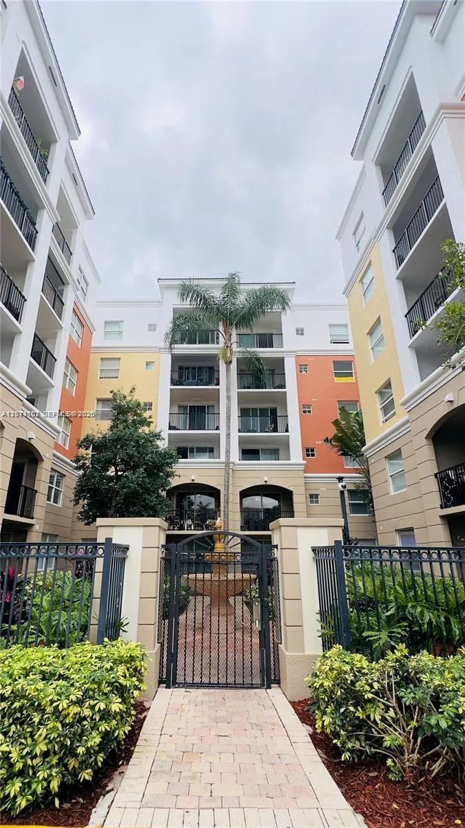 17125 Bay Rd #3311 Sunny Isles Beach, FL 33160