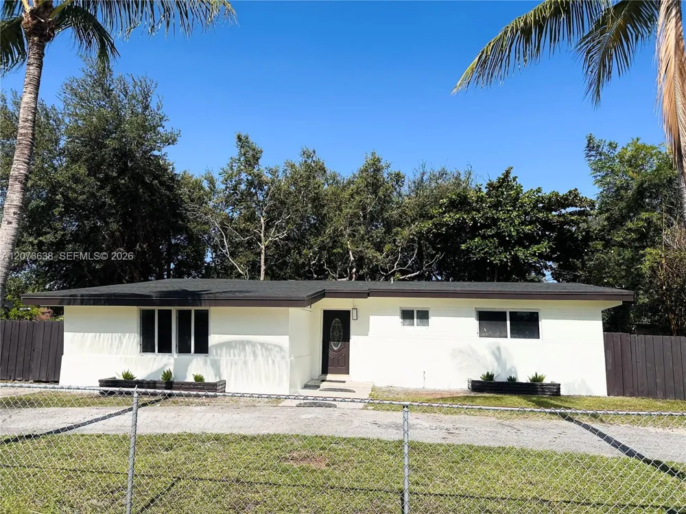 17521 NE 4th Ave Miami, FL 33162