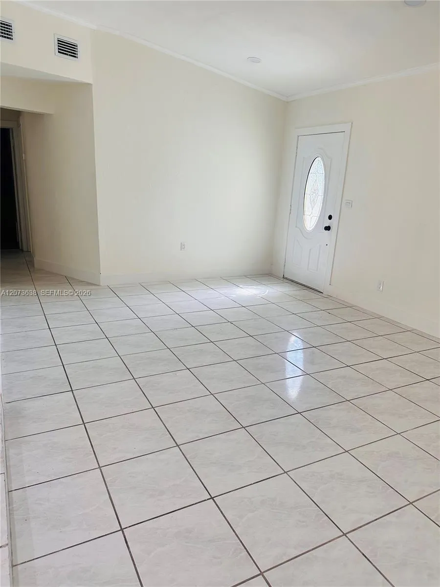 17521 NE 4th Ave Miami, FL 33162