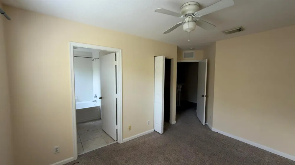 4809 WICKHAM CIRCLE #B Delray Beach, FL 33445