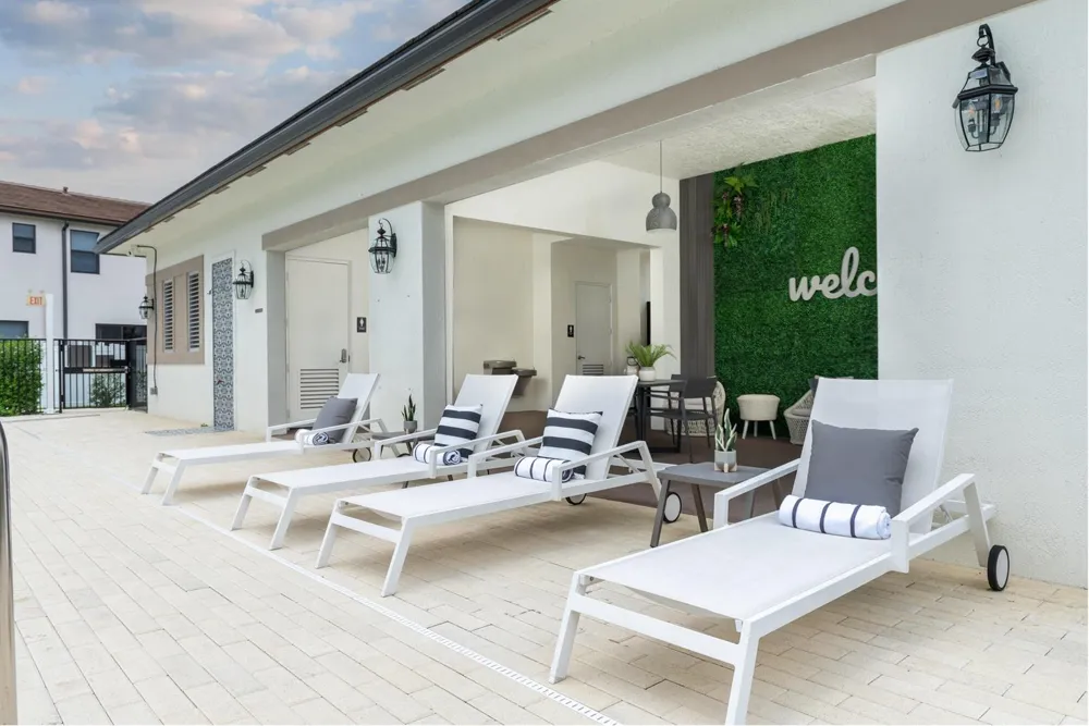 4093 SUNSET WAY #4093 Pompano Beach, FL 33069