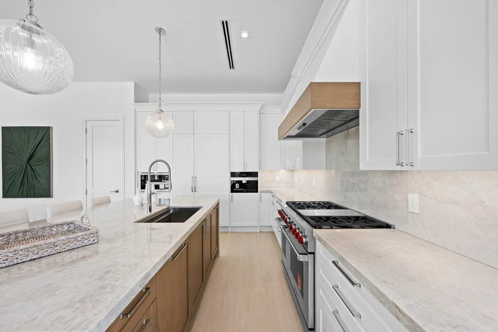 325 W Riverside Drive Jupiter, FL 33469