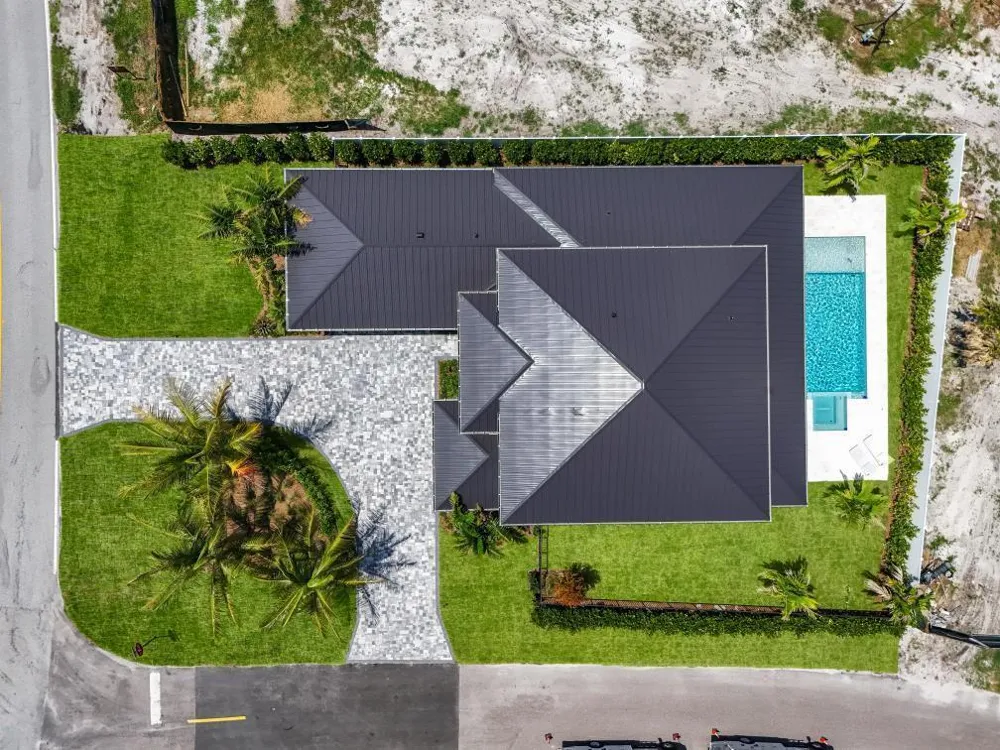 325 W Riverside Drive Jupiter, FL 33469