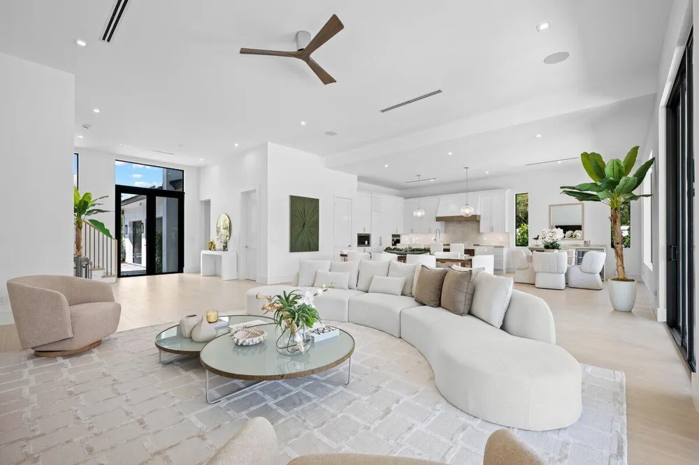 325 W Riverside Drive Jupiter, FL 33469