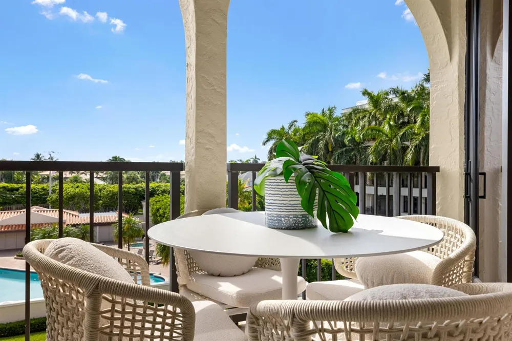 200 Bradley Place #301 Palm Beach, FL 33480