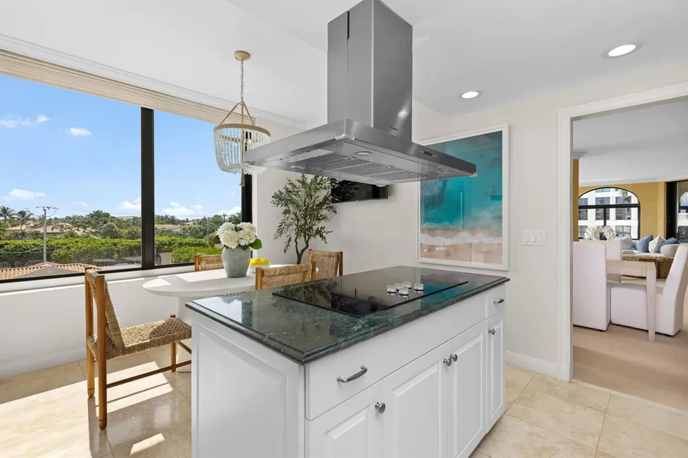 200 Bradley Place #301 Palm Beach, FL 33480
