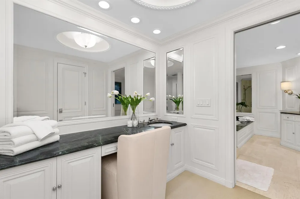 200 Bradley Place #301 Palm Beach, FL 33480