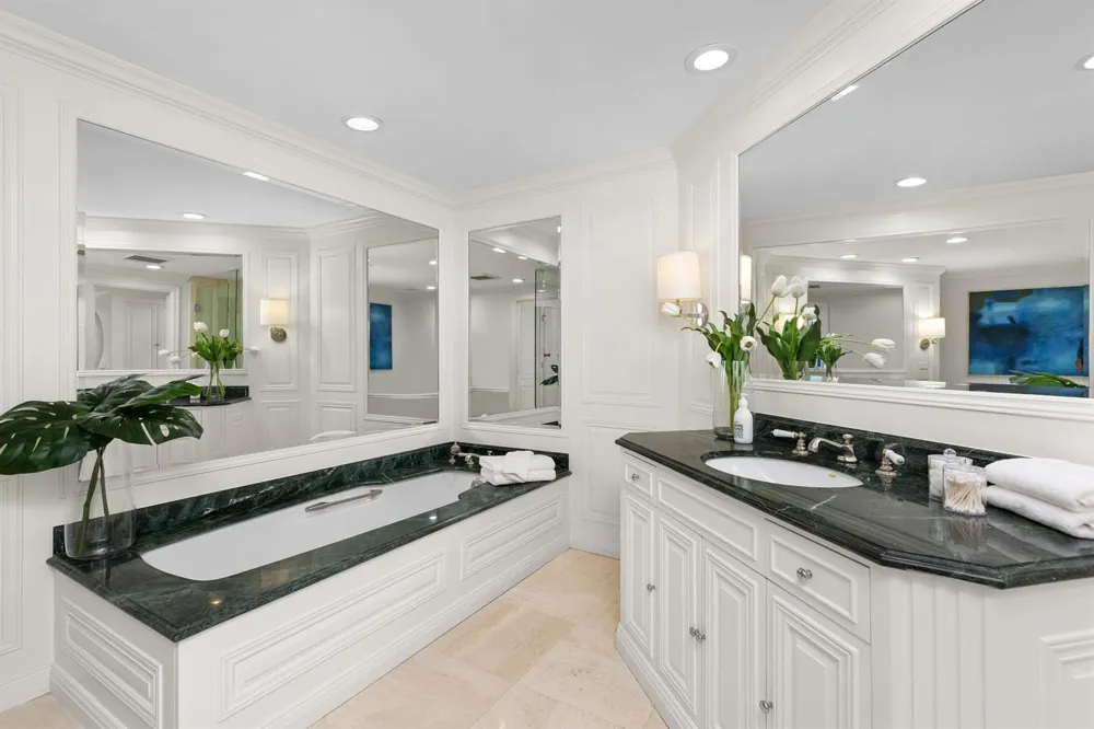 200 Bradley Place #301 Palm Beach, FL 33480