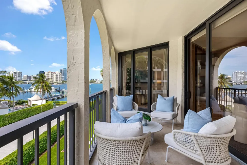 200 Bradley Place #301 Palm Beach, FL 33480