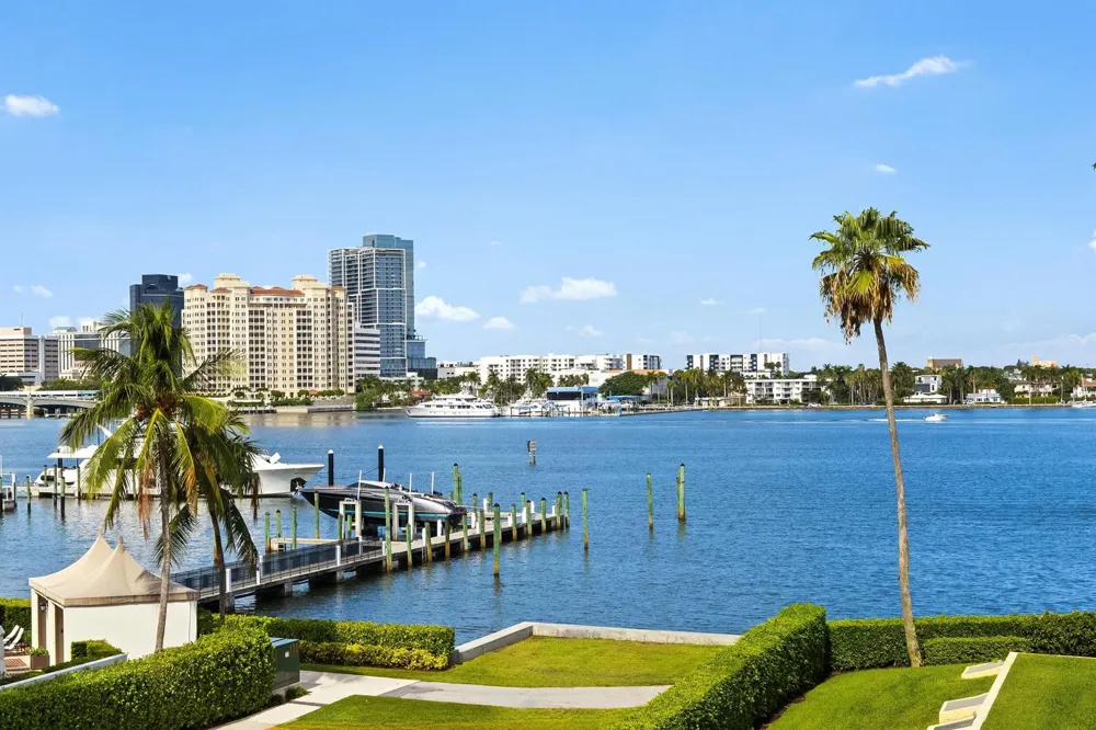 200 Bradley Place #301 Palm Beach, FL 33480