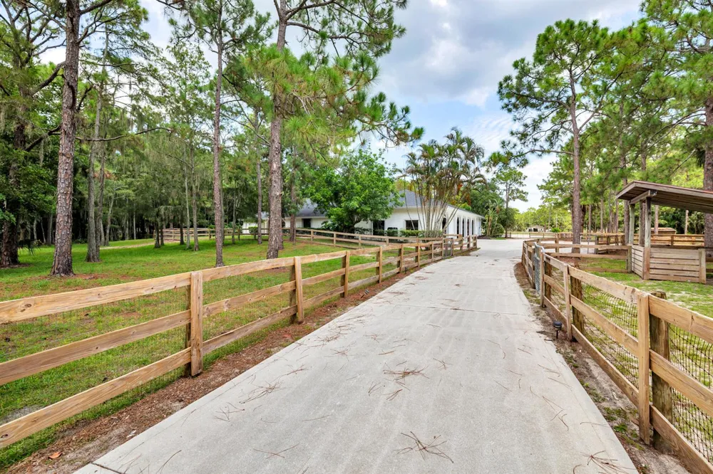 14024 Wind Flower Drive Palm Beach Gardens, FL 33418