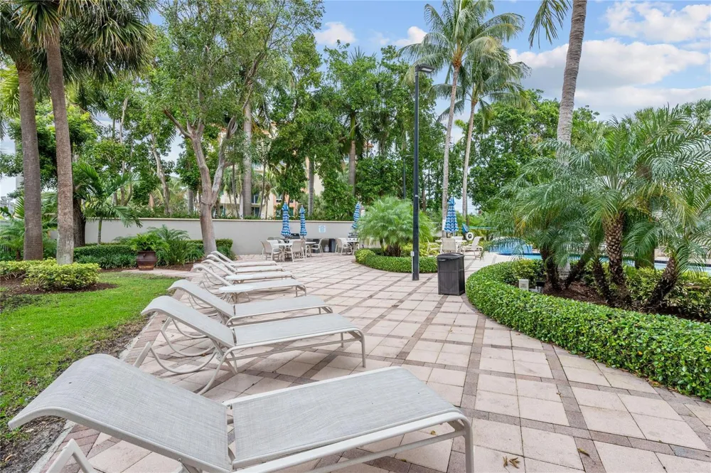 191 SE 20TH AVENUE #312 Deerfield Beach, FL 33441