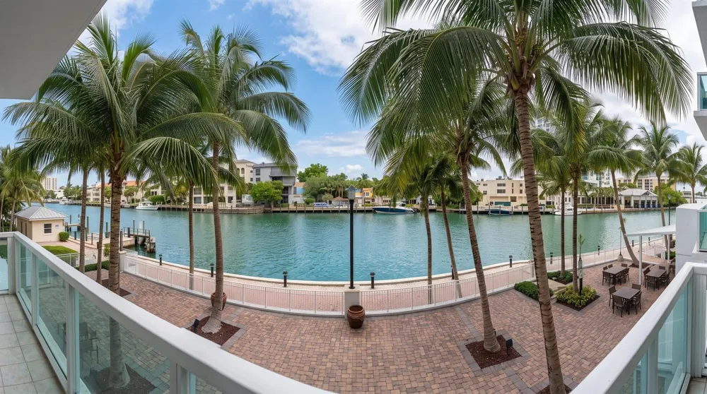 31 SE 5TH STREET #202 Miami, FL 33131