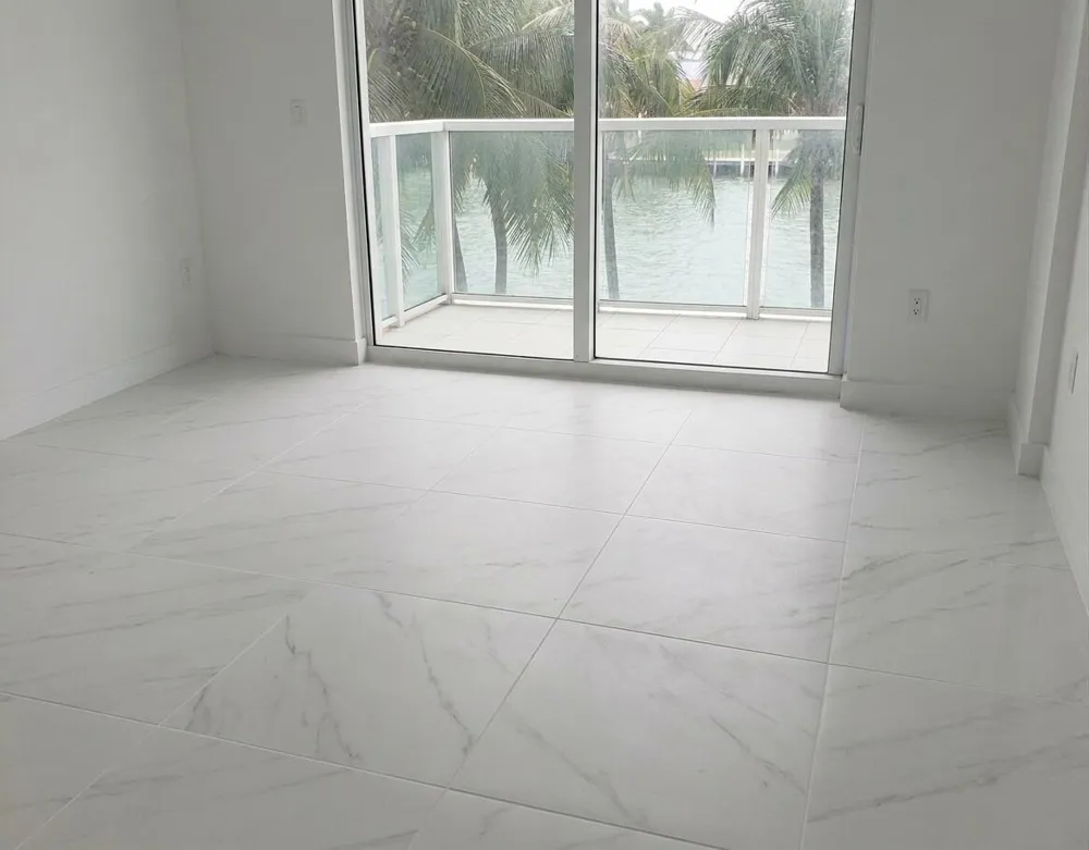 31 SE 5TH STREET #202 Miami, FL 33131
