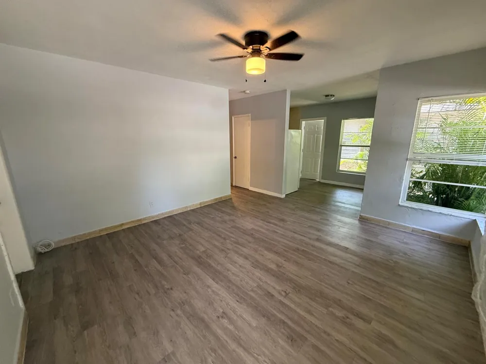 643 NE 17TH TERRACE #4 Fort Lauderdale, FL 33304