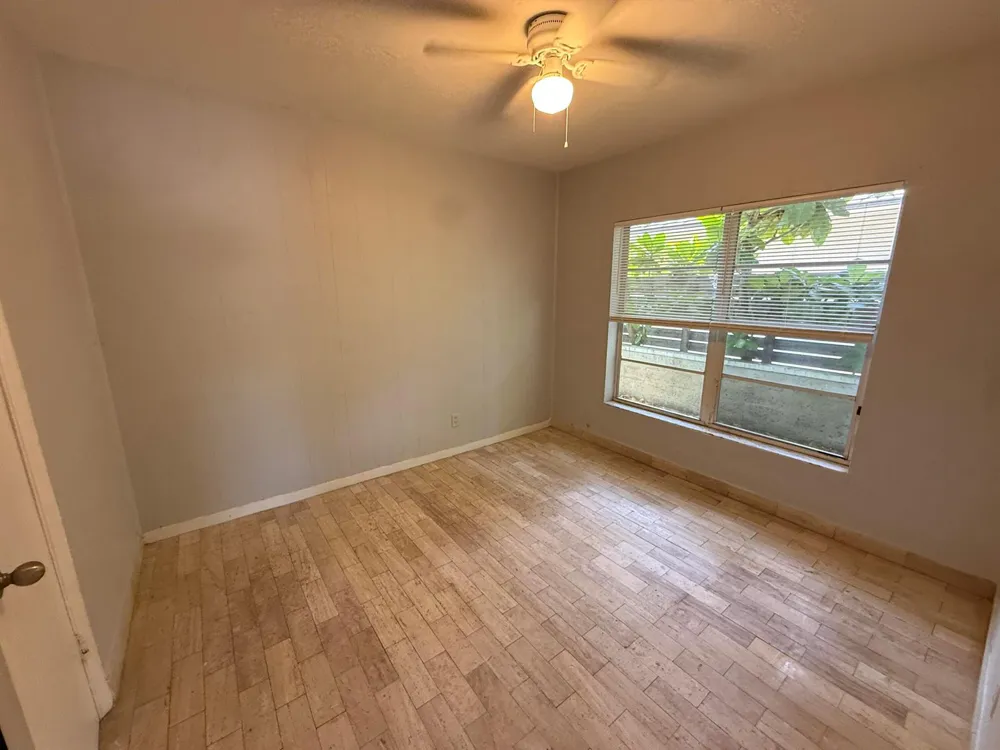643 NE 17TH TERRACE #4 Fort Lauderdale, FL 33304