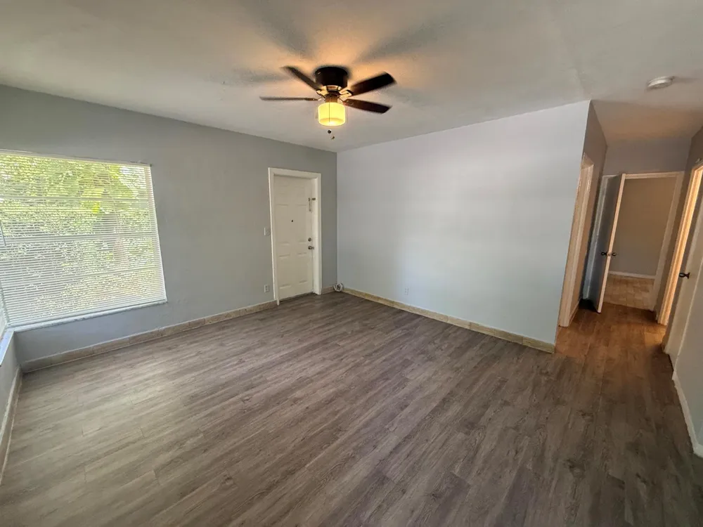 643 NE 17TH TERRACE #4 Fort Lauderdale, FL 33304