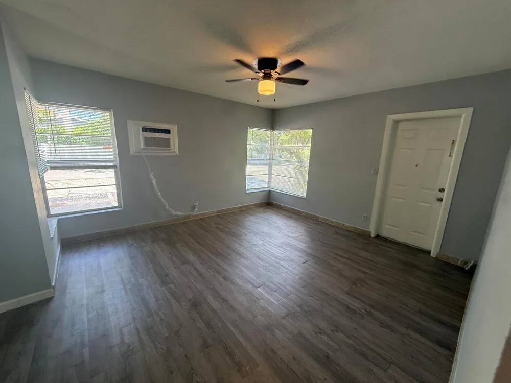 643 NE 17TH TERRACE #4 Fort Lauderdale, FL 33304