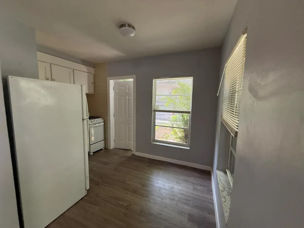 643 NE 17TH TERRACE #4 Fort Lauderdale, FL 33304