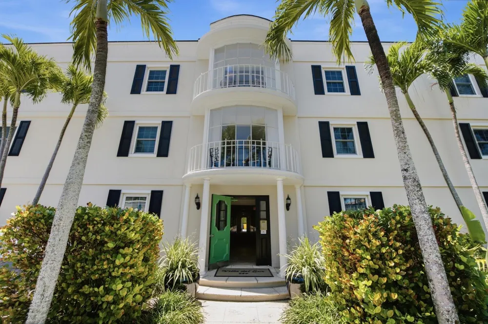226 Brazilian Avenue #2b Palm Beach, FL 33480