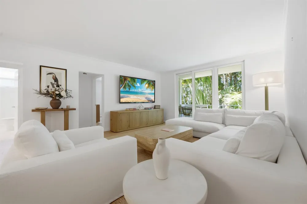 226 Brazilian Avenue #2b Palm Beach, FL 33480