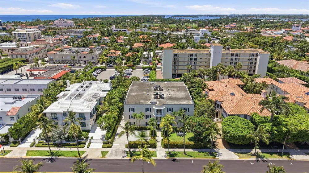 226 Brazilian Avenue #2b Palm Beach, FL 33480