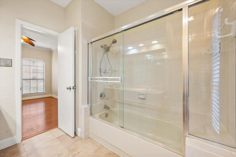 1206 Riverchase Lane #149 Arlington, TX 76011
