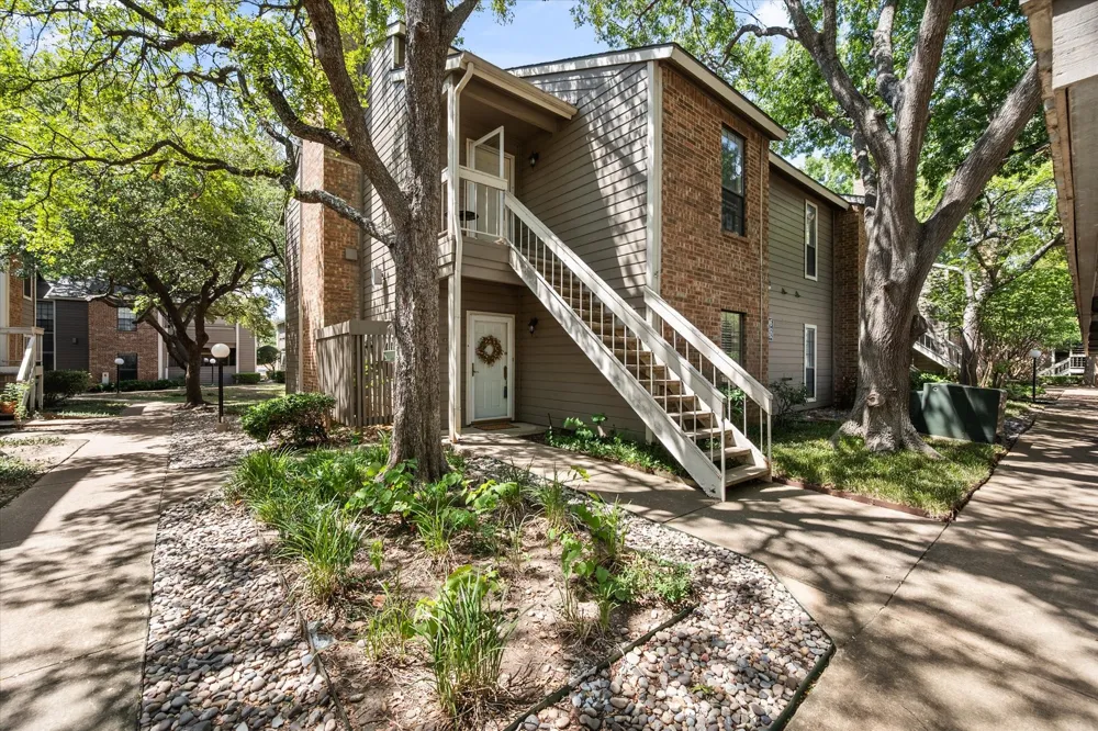 1206 Riverchase Lane #149 Arlington, TX 76011