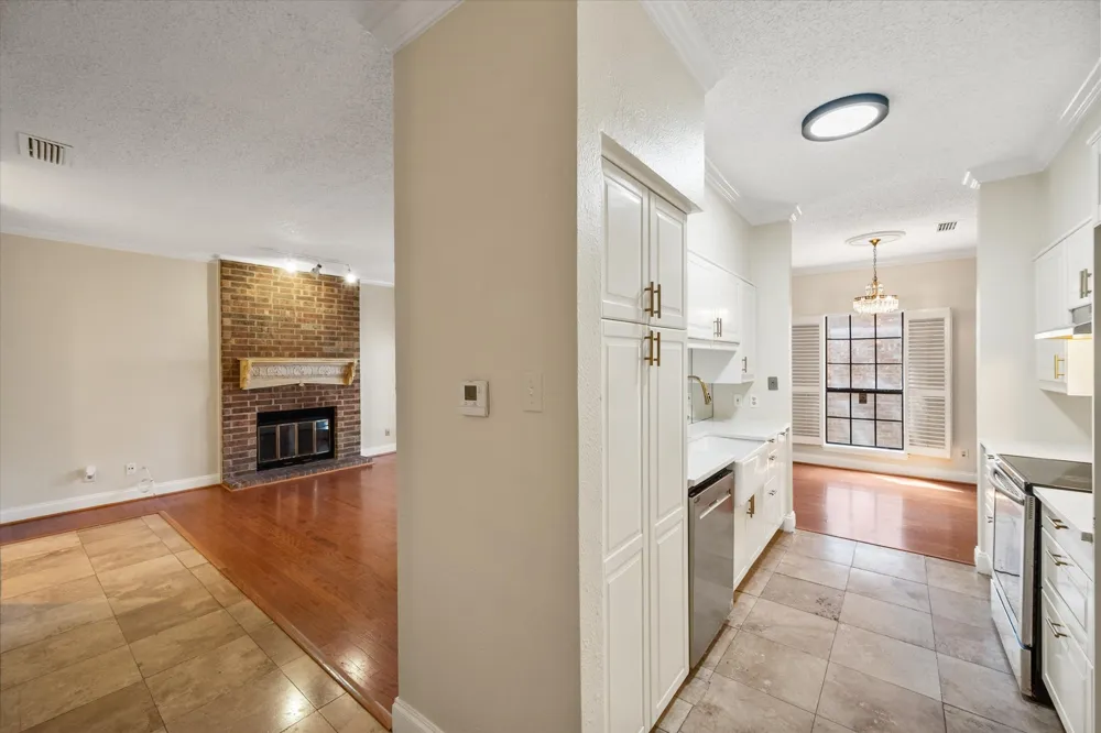 1206 Riverchase Lane #149 Arlington, TX 76011
