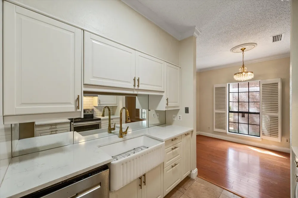 1206 Riverchase Lane #149 Arlington, TX 76011