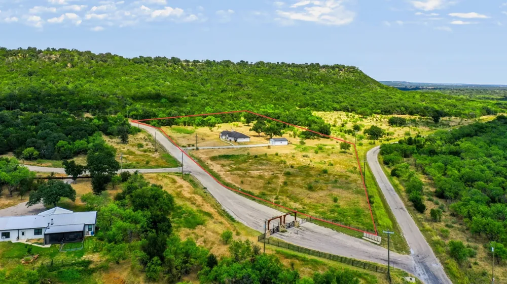 1006 High Point Drive Mineral Wells, TX 76067