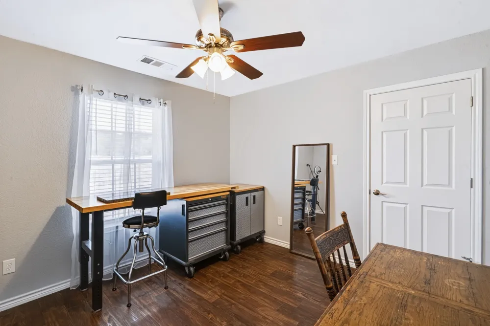 1006 High Point Drive Mineral Wells, TX 76067