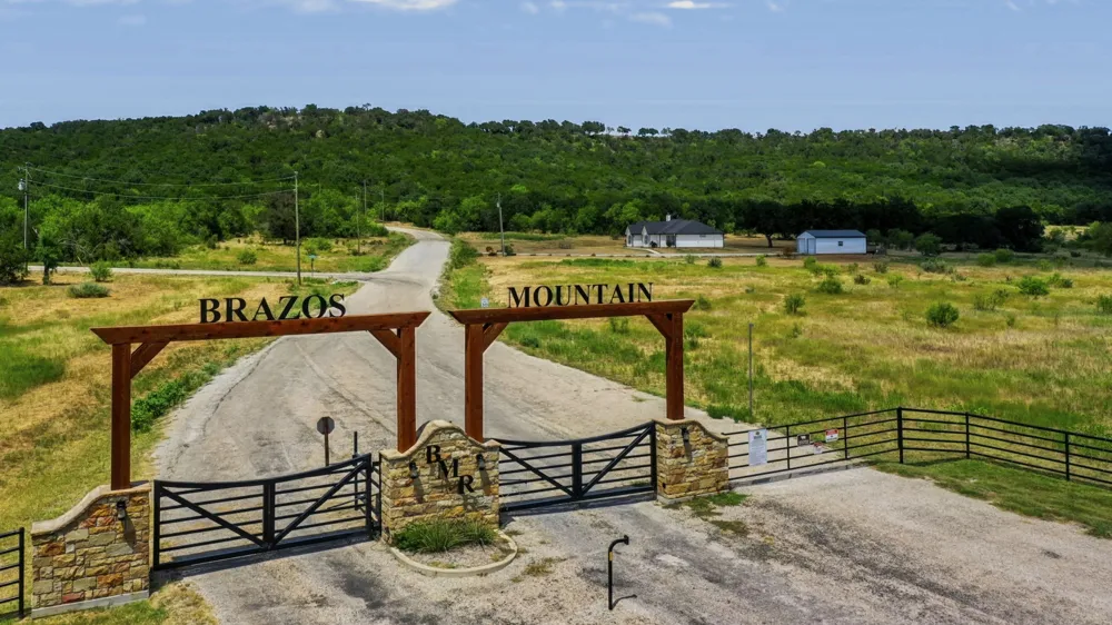1006 High Point Drive Mineral Wells, TX 76067