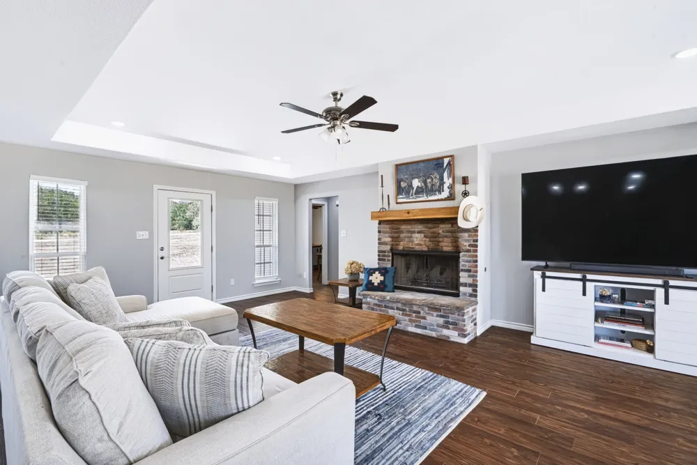 1006 High Point Drive Mineral Wells, TX 76067