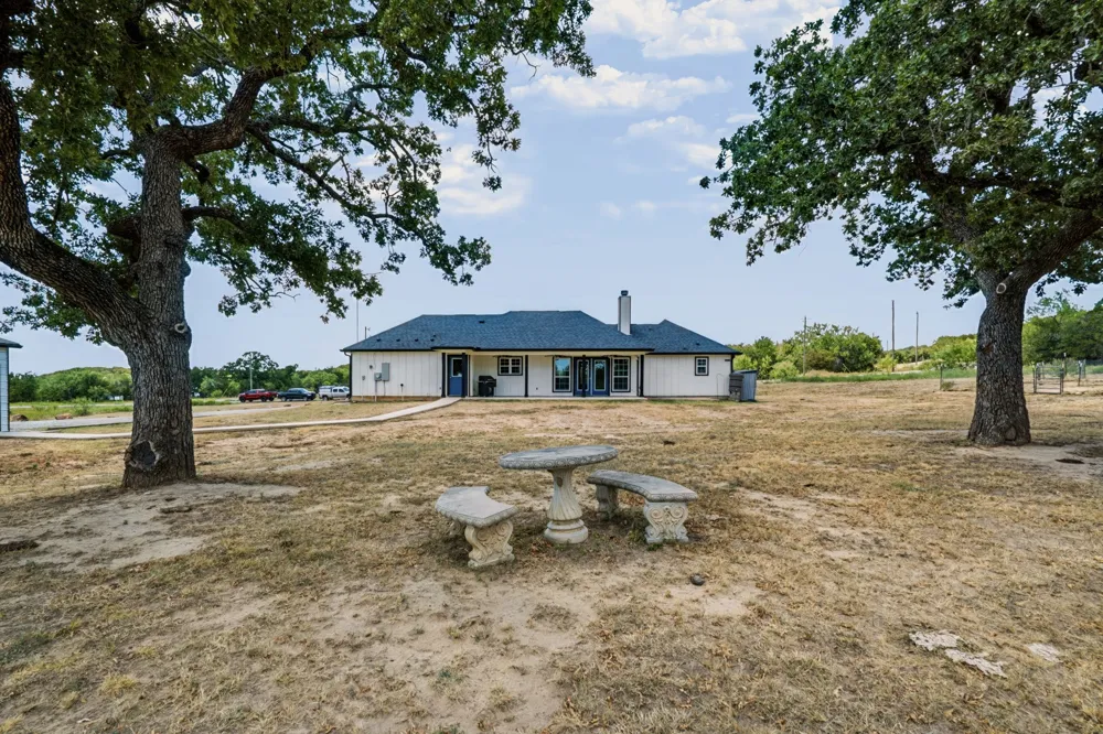 1006 High Point Drive Mineral Wells, TX 76067