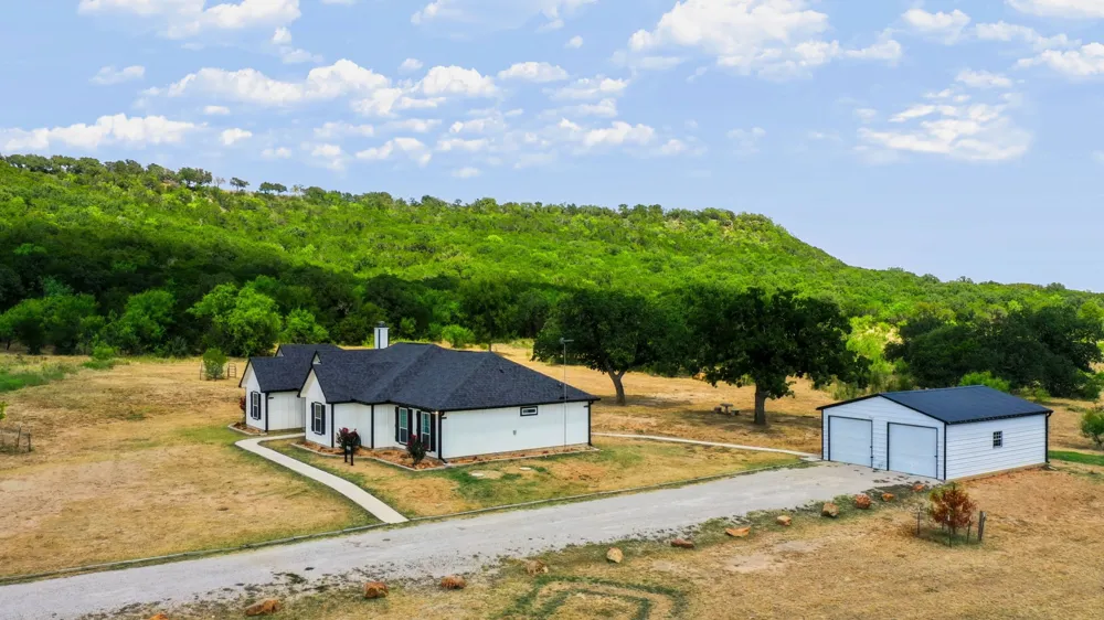 1006 High Point Drive Mineral Wells, TX 76067
