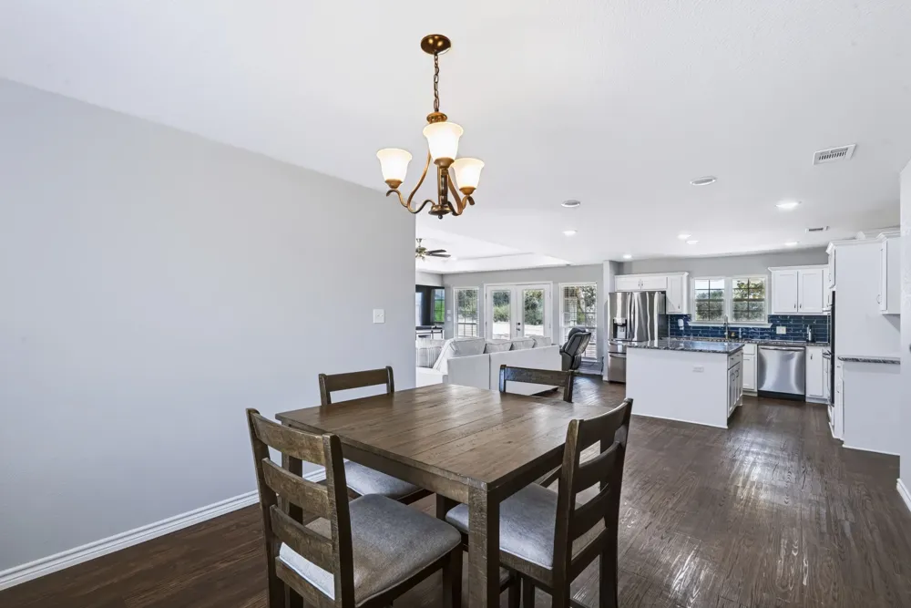 1006 High Point Drive Mineral Wells, TX 76067